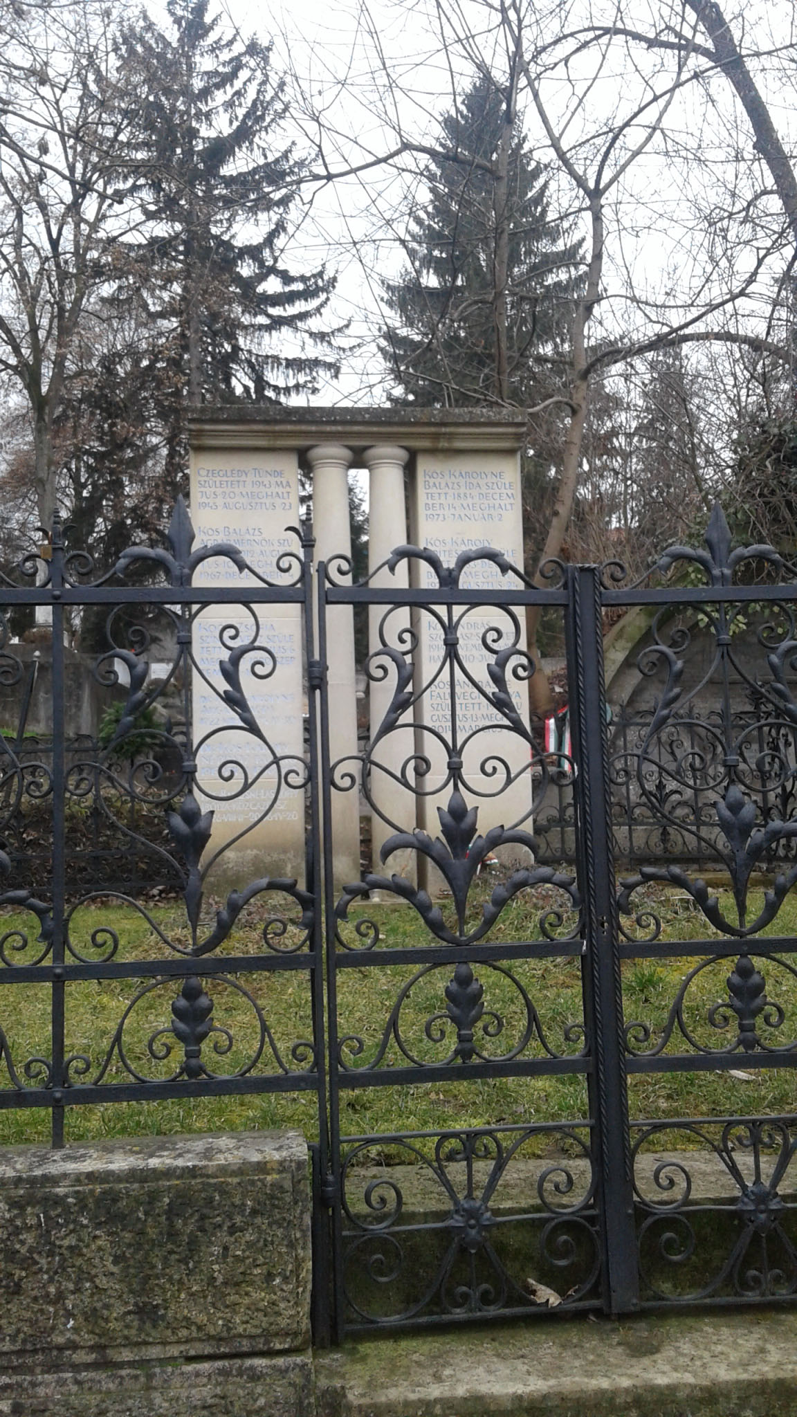 Tavasz a Házsongárdi temetőben – Olvasat – Irodalom és irodalom